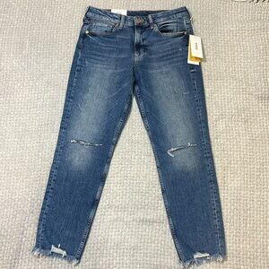 NWT’s Girlfriend Fit Distressed Denim Jeans Loose Fit Regular Waist H&M Size 6